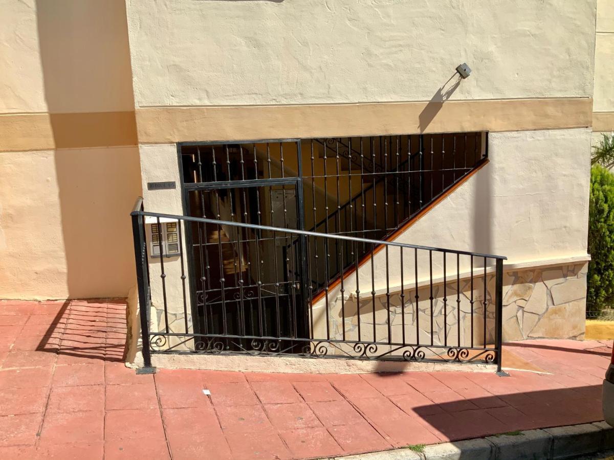 בנאלמדנה Apartamento De 2 Dormitorios, Gran Terraza, Vistas Al Mar Cerca Playa Carvajal מראה חיצוני תמונה